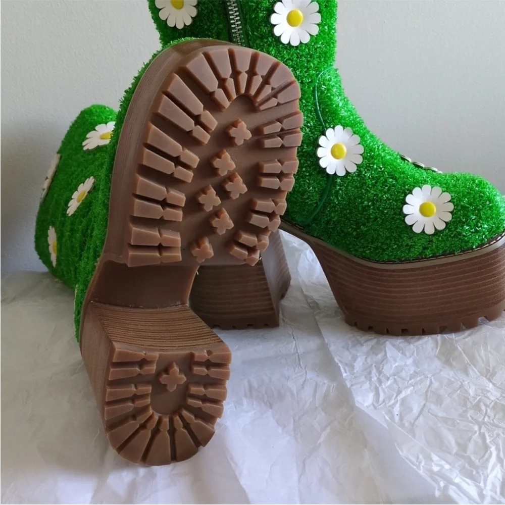 IT’S ALWAYS GREENER PLATFORM HEELED BOOTS  DELIA*S BY DOLLS KILL WOMENS 7 RARE!!